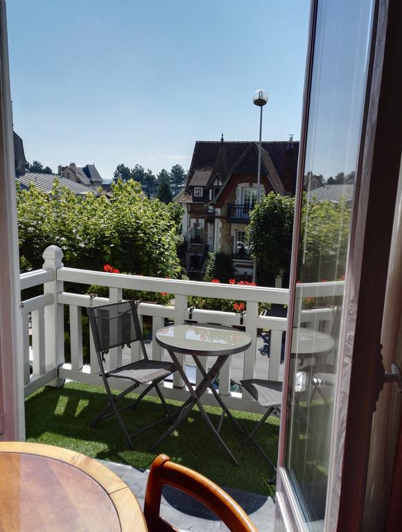 Marie Anne Hotel Deauville Buitenkant foto