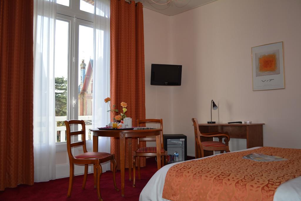 Marie Anne Hotel Deauville Buitenkant foto